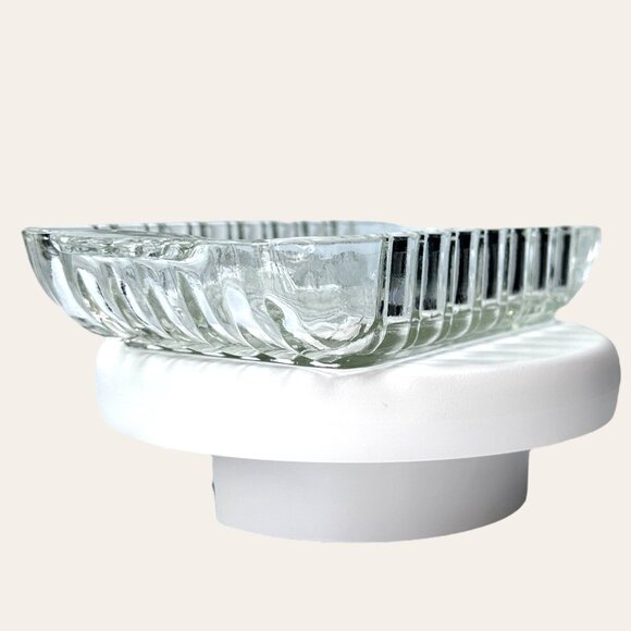 Anchor Hocking Glass A560 Relish Dish Vanity Fan Handles Scalloped Edges USA - Picture 9 of 10